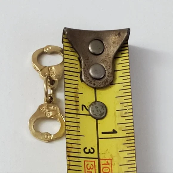10K Gold Handcuff Pendant/Charm – Bold and Unique Statement Piece - Picture 3 of 4